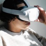 Virtual Reality Experiences Enable Tactile Clothing Interactions